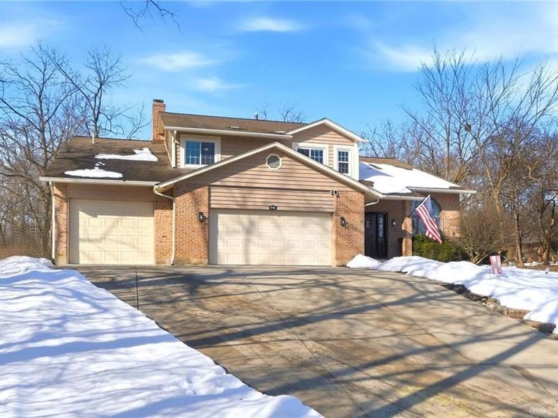 1715 Birnam Wood Court, Vandalia, OH 45377 Photo 2