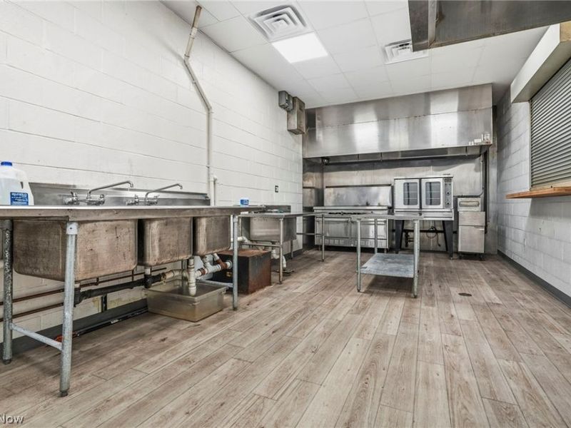 2600 25th Street NE, Canton, OH 44705 Photo 11