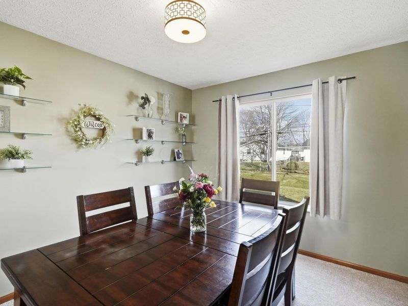 946 Lateglow Court , Newark, OH 43055 Photo 10