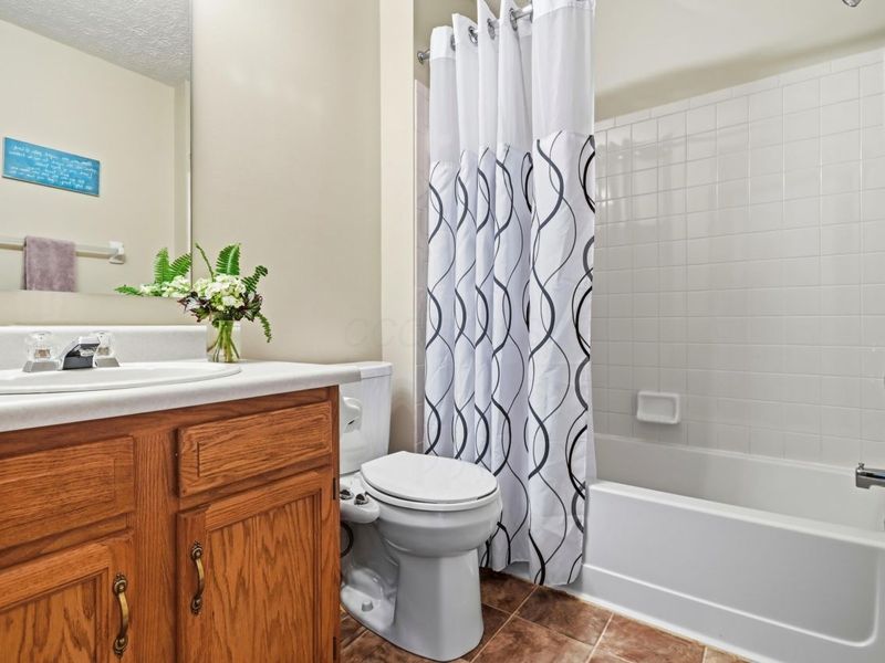 946 Lateglow Court , Newark, OH 43055 Photo 17