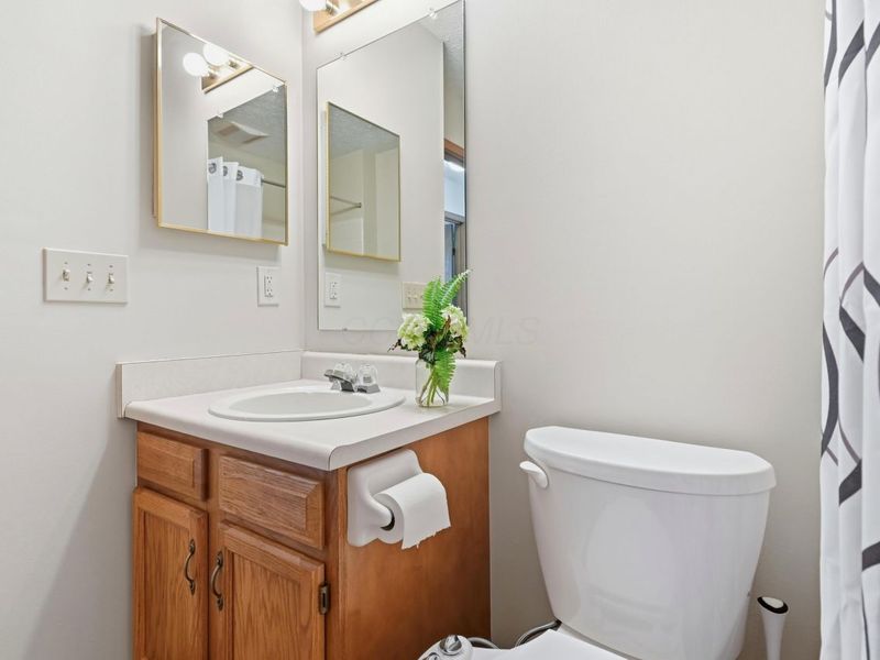 946 Lateglow Court , Newark, OH 43055 Photo 22