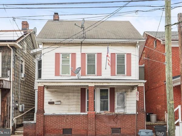 402 BROADWAY, HANOVER, PA 17331