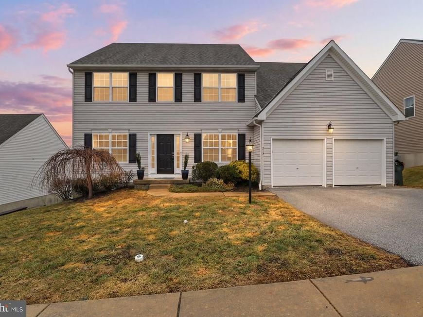 215 Azalea Drive, Windsor, PA 17366 Main Photo