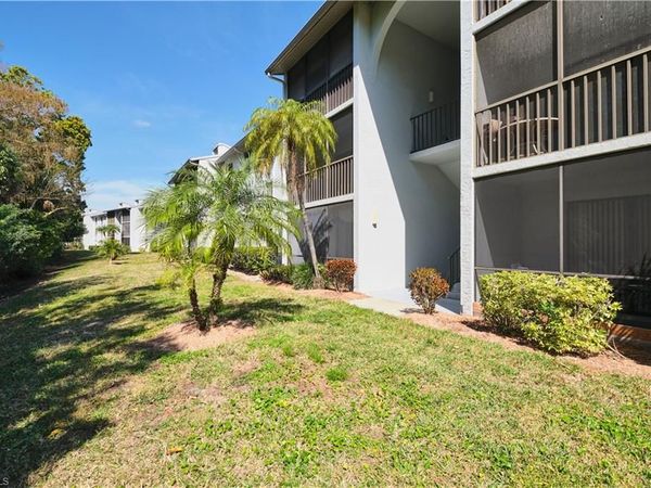 9650 Green Cypress LN, Unit 22, FORT MYERS, FL 33905