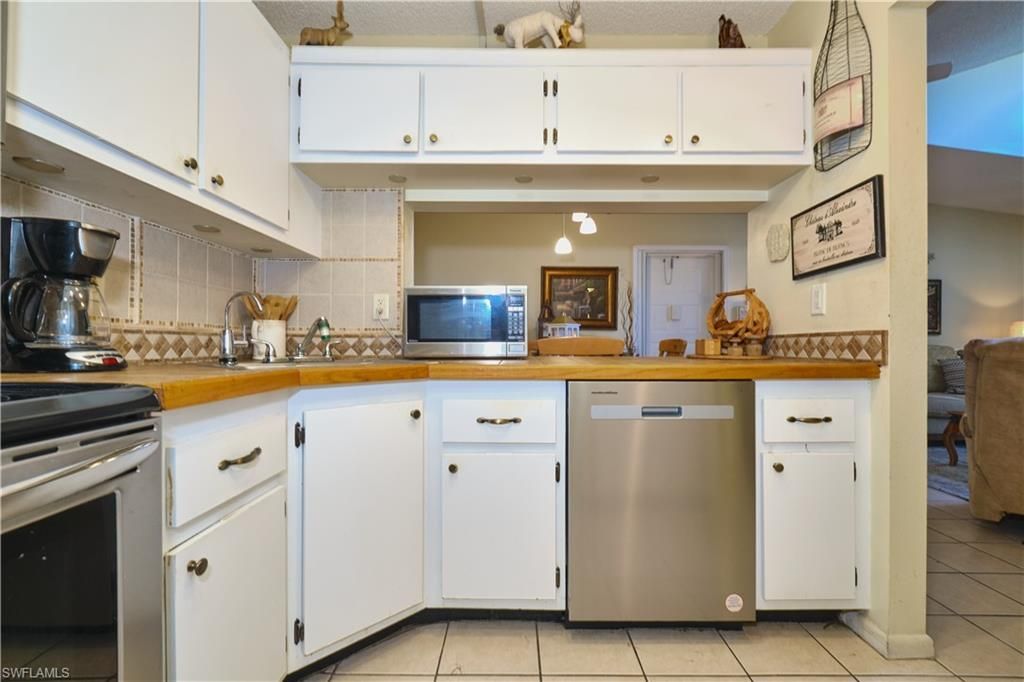 9650 Green Cypress Ln, Unit 22, Fort Myers, FL 33905 Photo