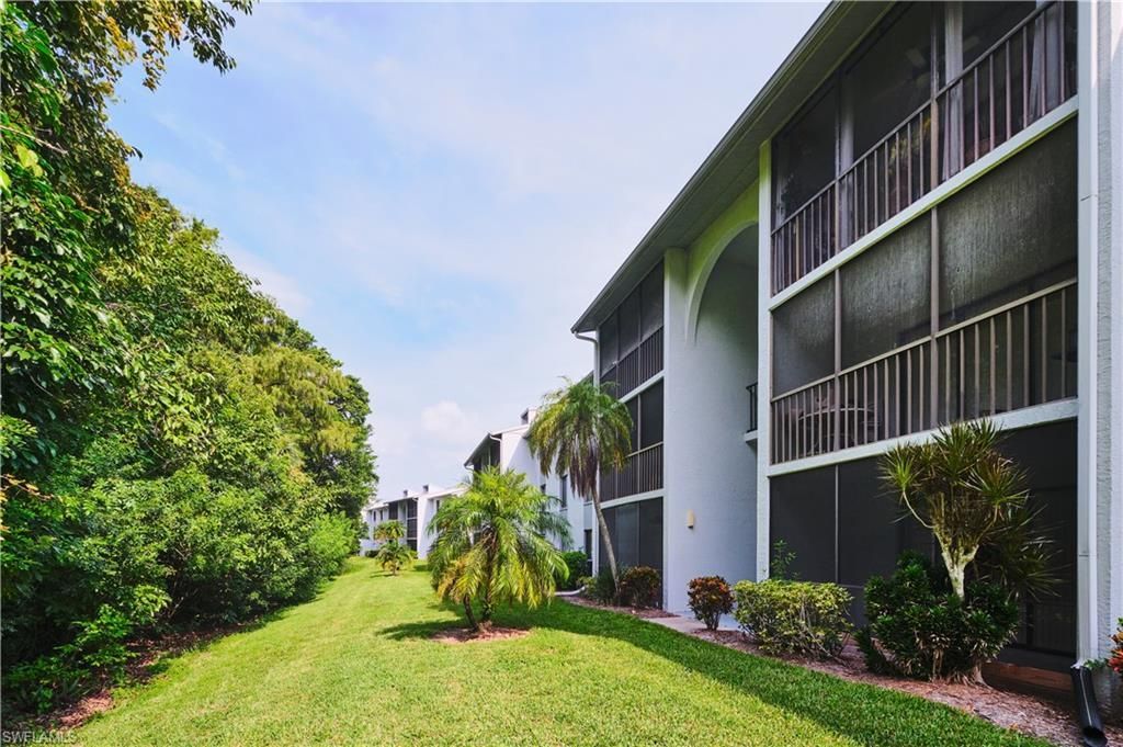 9650 Green Cypress Ln, Unit 22, Fort Myers, FL 33905 Photo