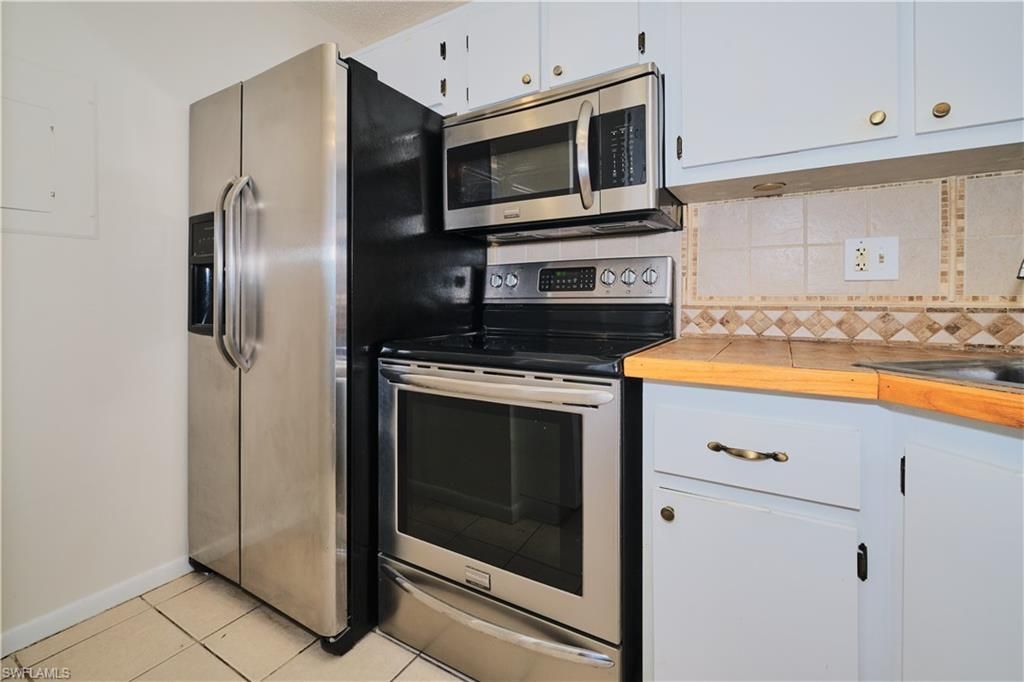 9650 Green Cypress Ln, Unit 22, Fort Myers, FL 33905 Photo