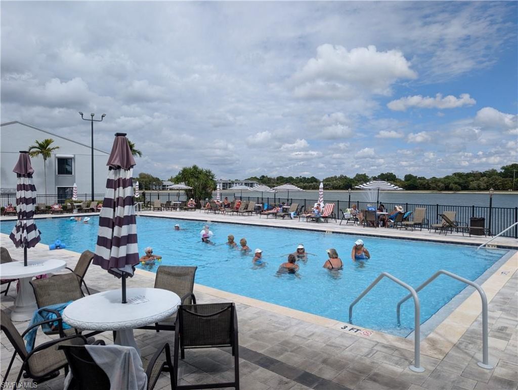 9650 Green Cypress Ln, Unit 22, Fort Myers, FL 33905 Photo