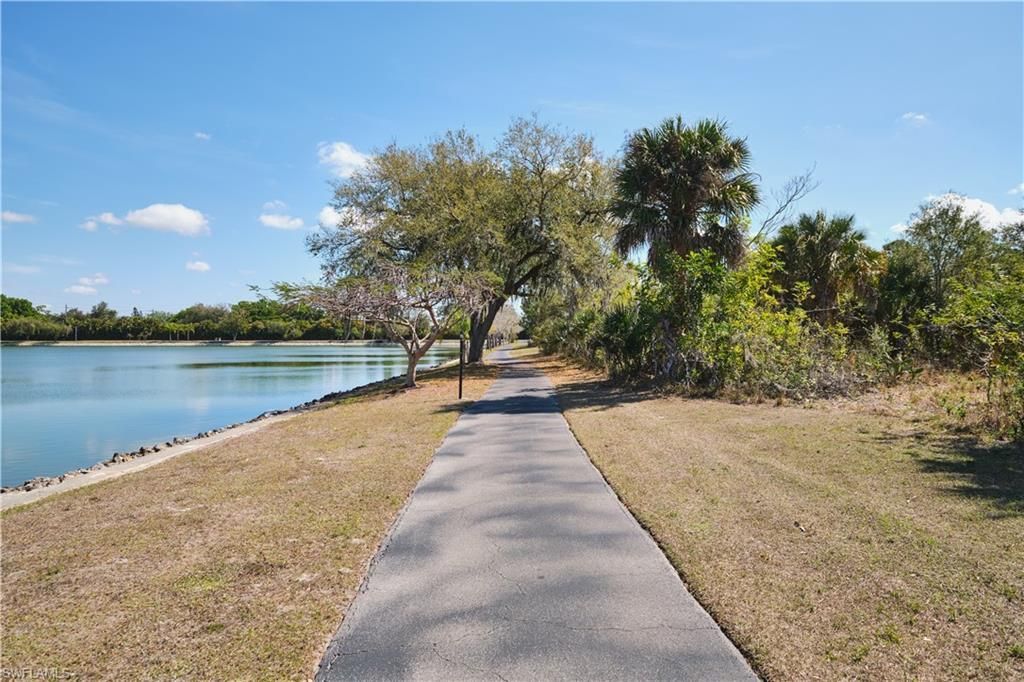 9650 Green Cypress Ln, Unit 22, Fort Myers, FL 33905 Photo