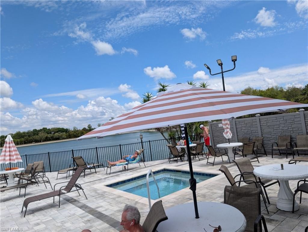 9650 Green Cypress Ln, Unit 22, Fort Myers, FL 33905 Photo