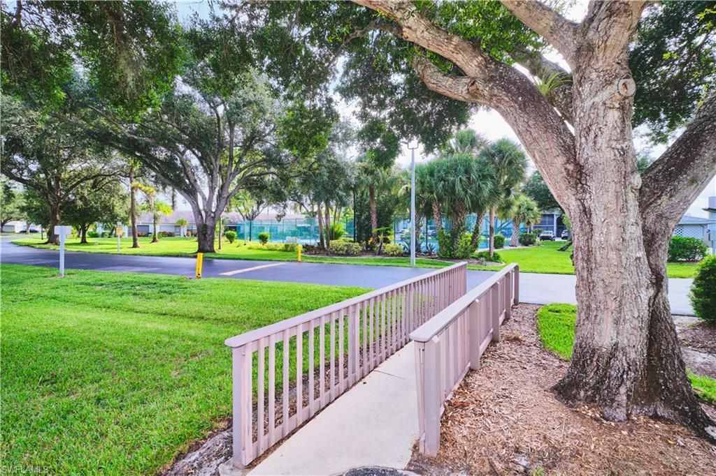 9650 Green Cypress Ln, Unit 22, Fort Myers, FL 33905 Photo