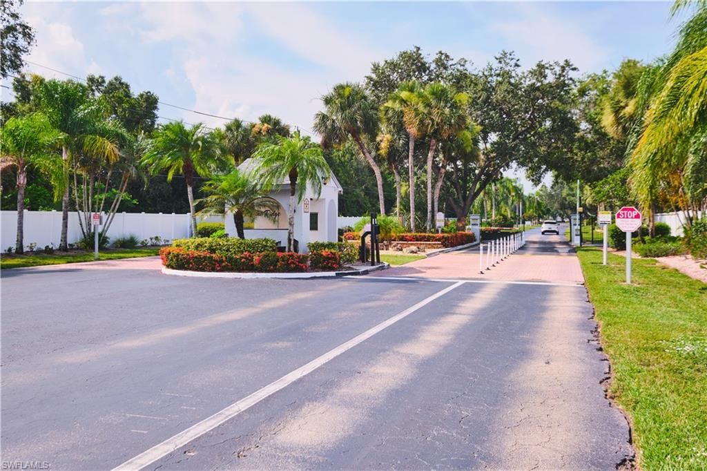 9650 Green Cypress Ln, Unit 22, Fort Myers, FL 33905 Photo