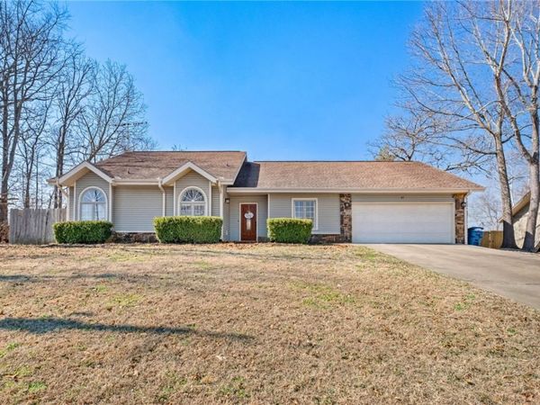 37 Pamona Drive, Bella Vista, AR 72715