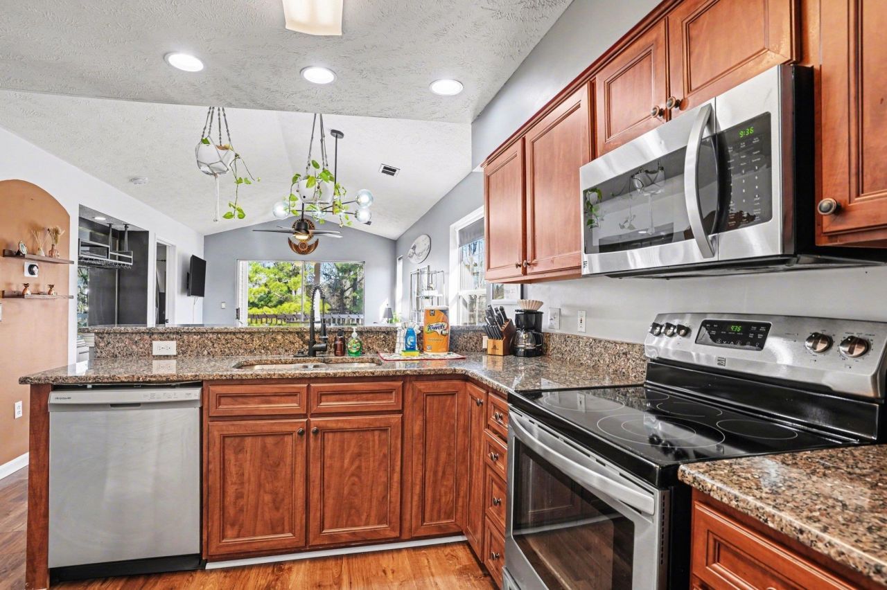 639 Waterway Village Blvd. Photo 6