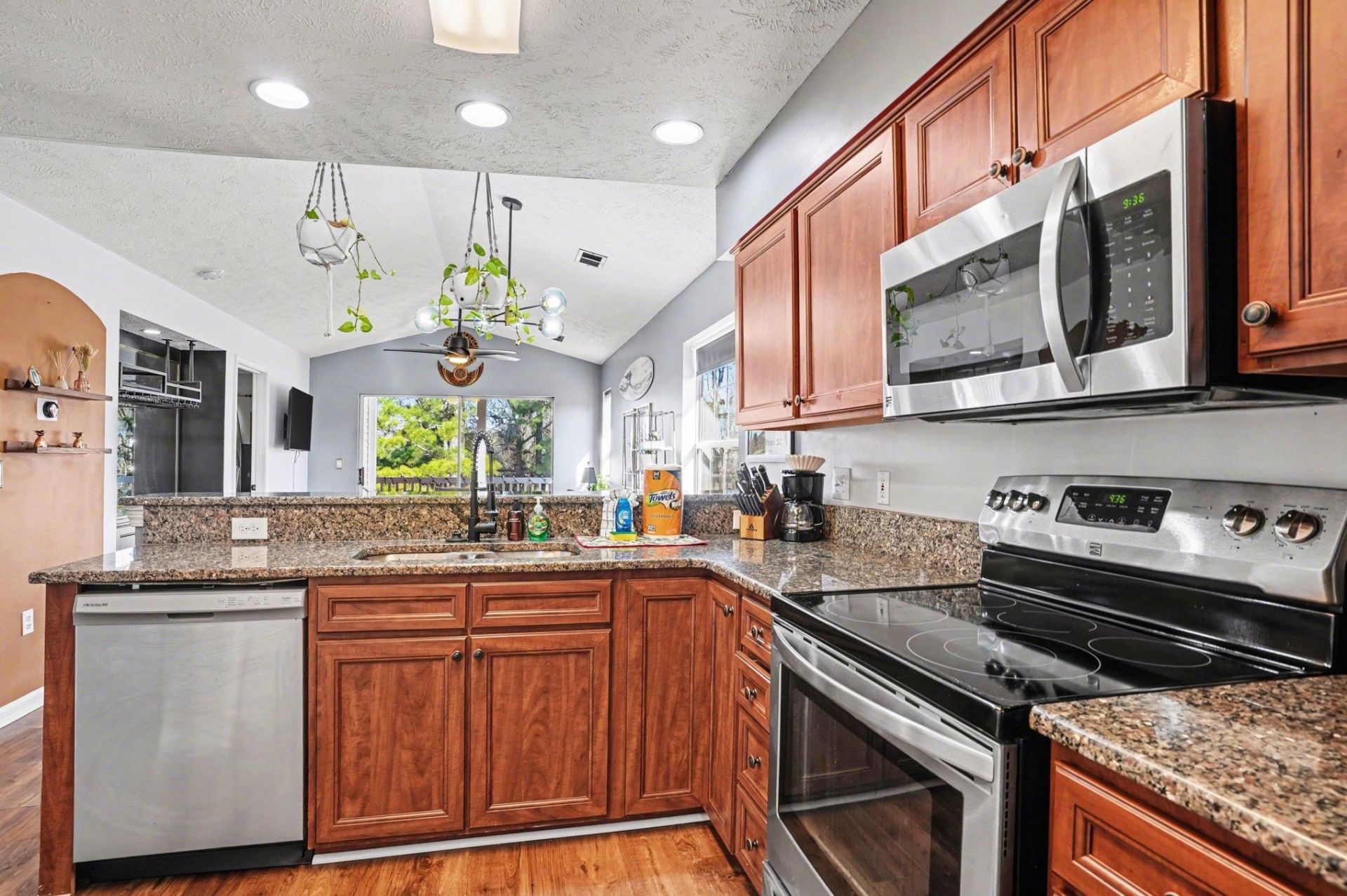 639 Waterway Village Blvd. Photo 8