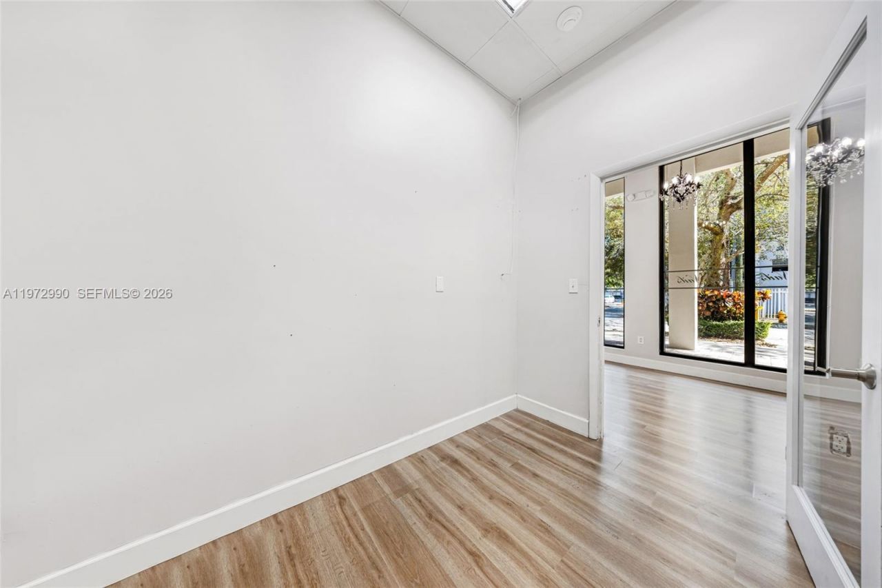 17225 S Dixie Hwy , Unit 102, Palmetto Bay, FL 33157 Photo