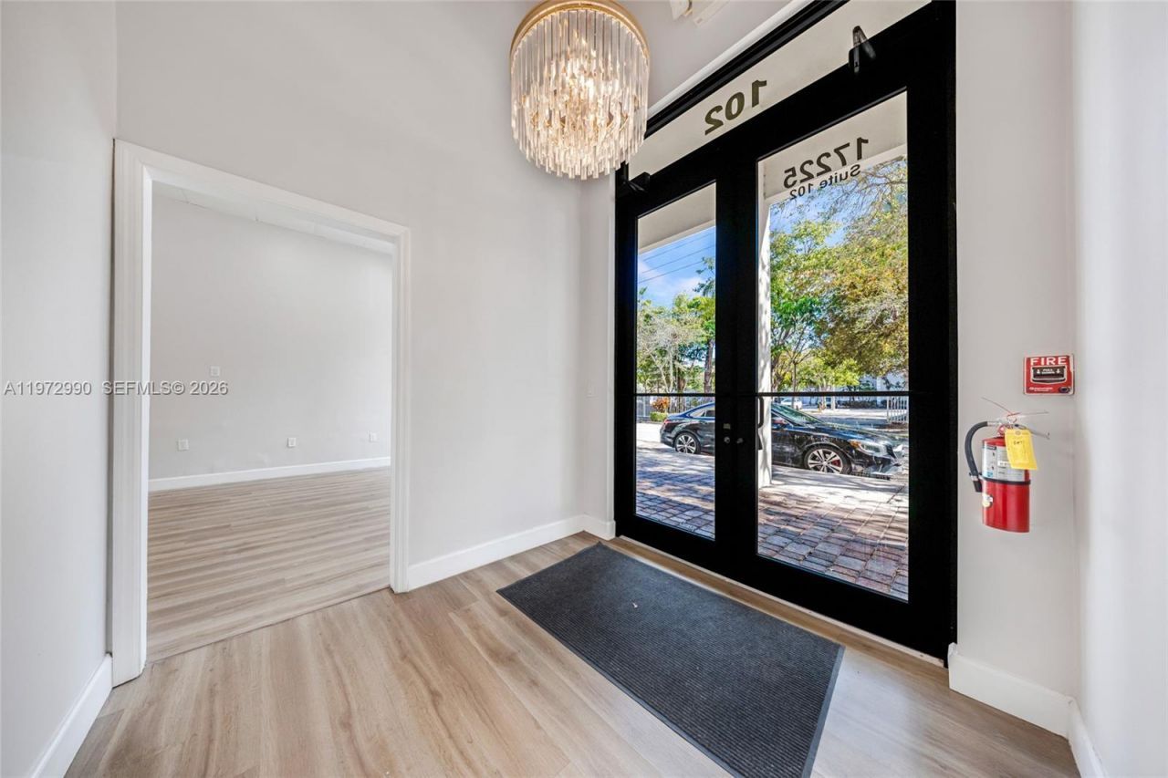 17225 S Dixie Hwy , Unit 102, Palmetto Bay, FL 33157 Photo