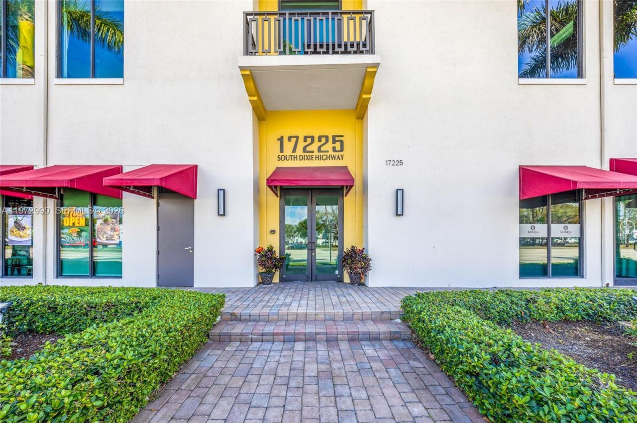 17225 S Dixie Hwy , Unit 102, Palmetto Bay, FL 33157 Photo