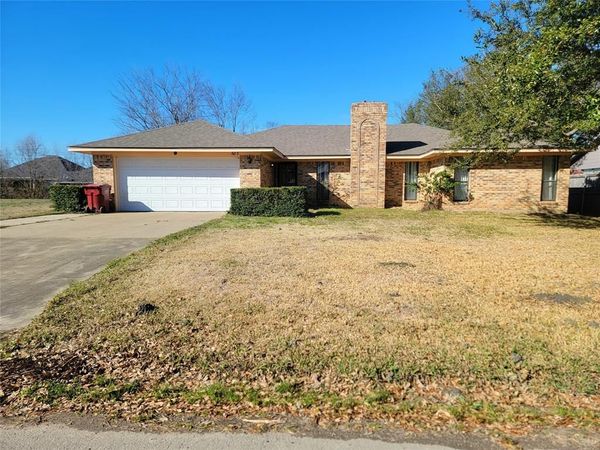 603 W 12th Street , Clarksville, TX 75426