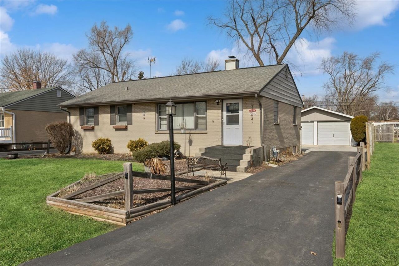 4804 Rose Street, Crystal Lake, IL 60014 Main Photo