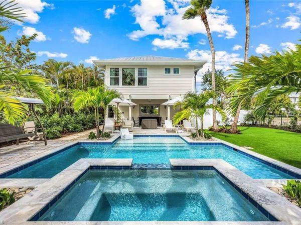 1437 Sandpiper ST , NAPLES, FL 34102