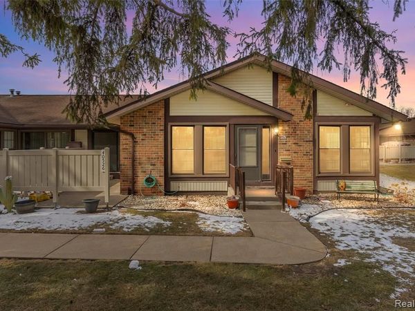 40526 Newport Drive, Plymouth Twp, MI 48170