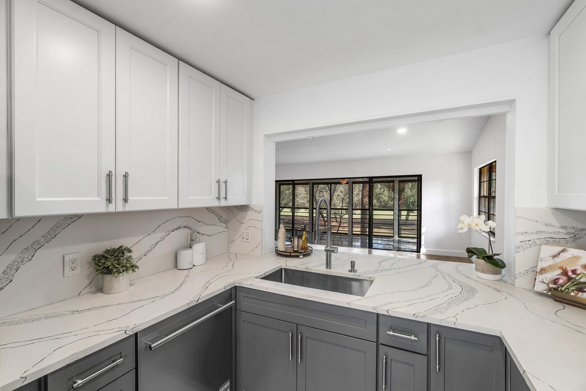 11177 Aspen Glen Drive, Unit 206, Boynton Beach, FL 33437 Photo