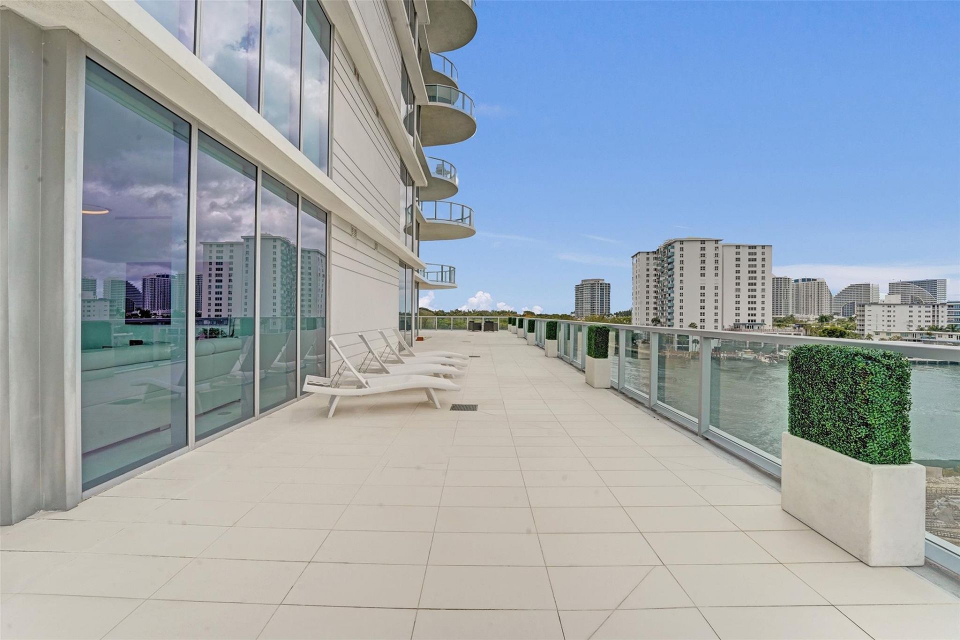 920 Intracoastal Dr, Unit 503, Fort Lauderdale, FL 33304 Photo