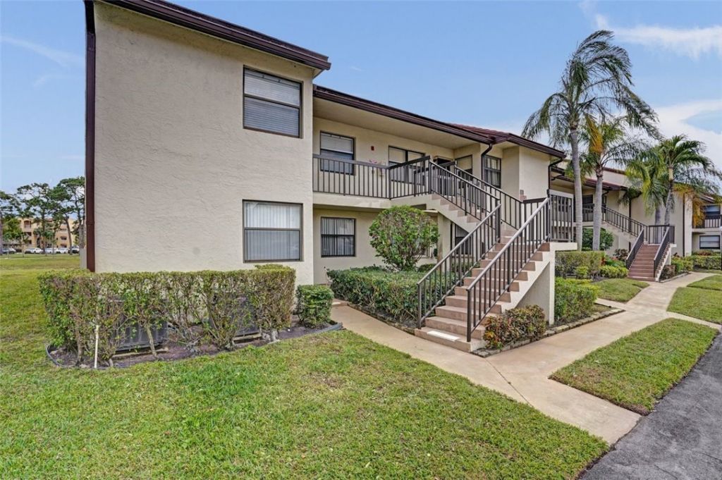 7674 Tahiti Lane, Unit 101, Lake Worth, FL 33467 Photo