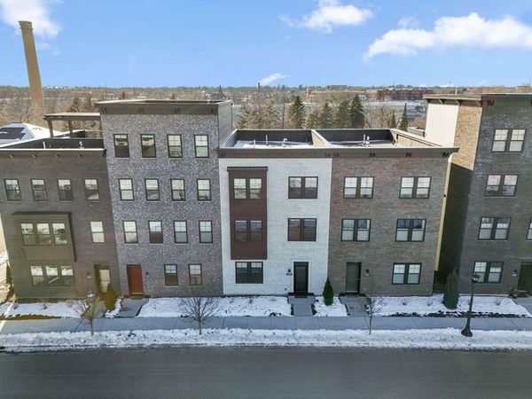 879 Woodlawn Avenue, Unit B, Saint Paul, MN 55116