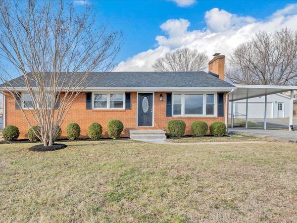 37 Springview CT, Troutville, VA 24175