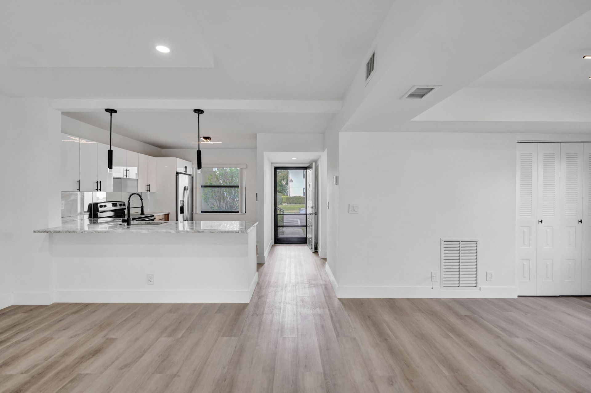 7674 Tahiti Lane, Unit 101, Lake Worth, FL 33467 Photo