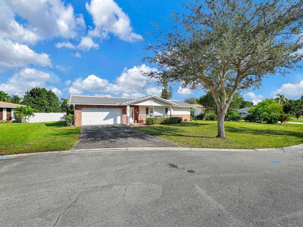 9921 NW 38th St, Coral Springs, FL 33065