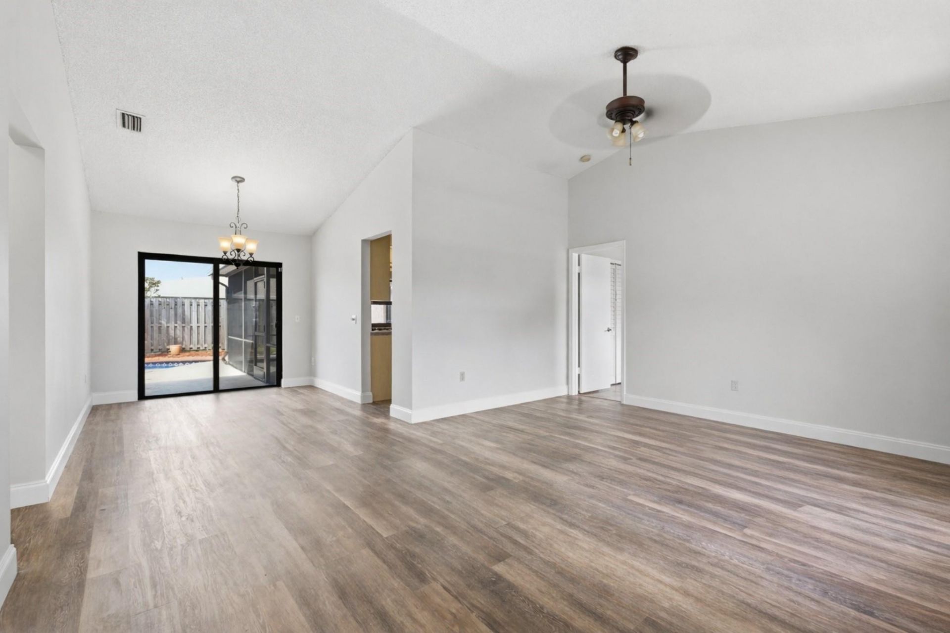 11841 NW 39th Place, Sunrise, FL 33323 Photo