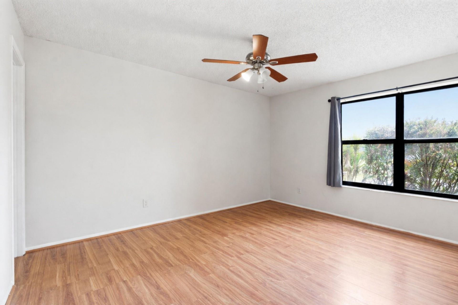 11841 NW 39th Place, Sunrise, FL 33323 Photo