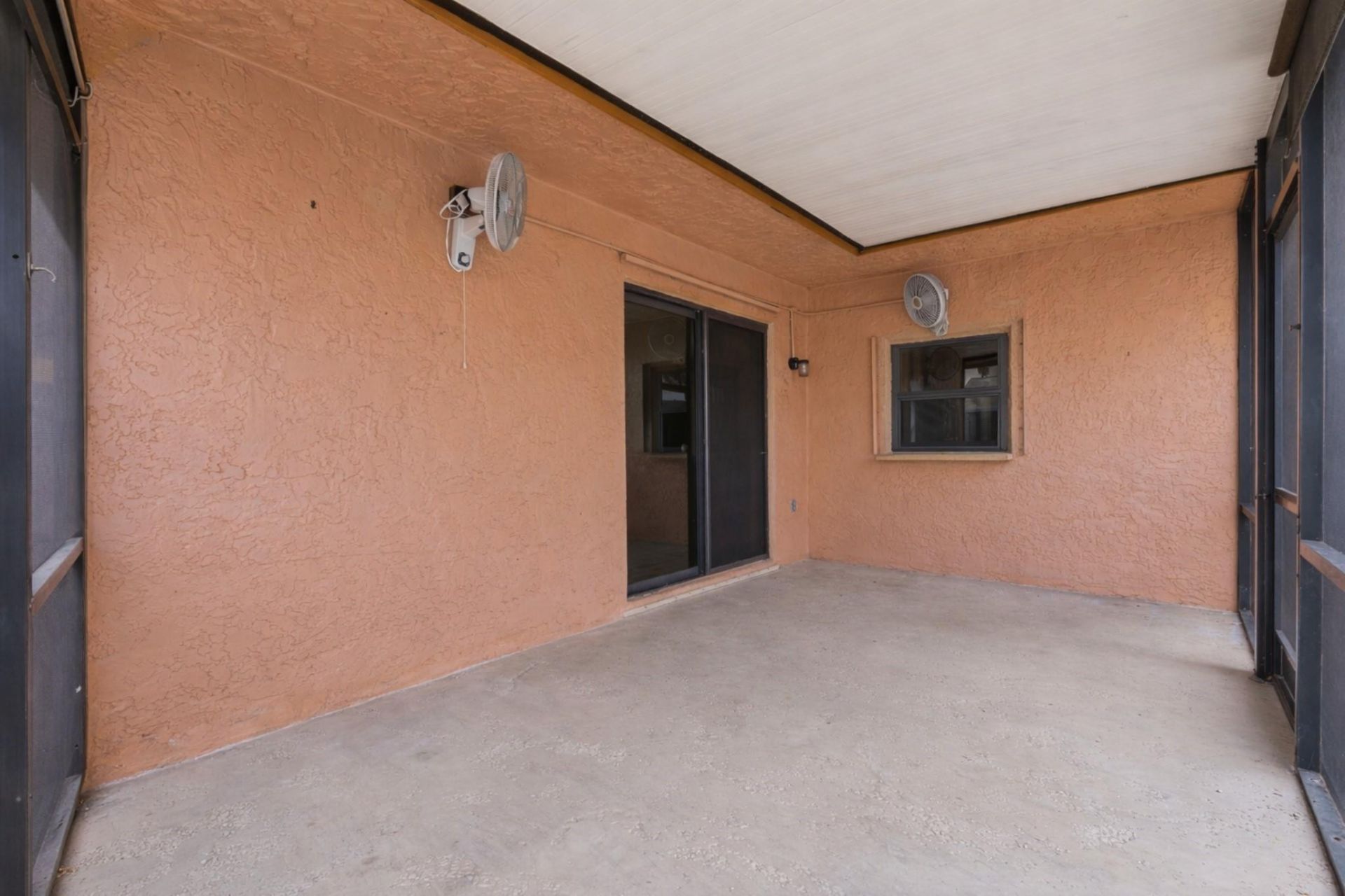 11841 NW 39th Place, Sunrise, FL 33323 Photo