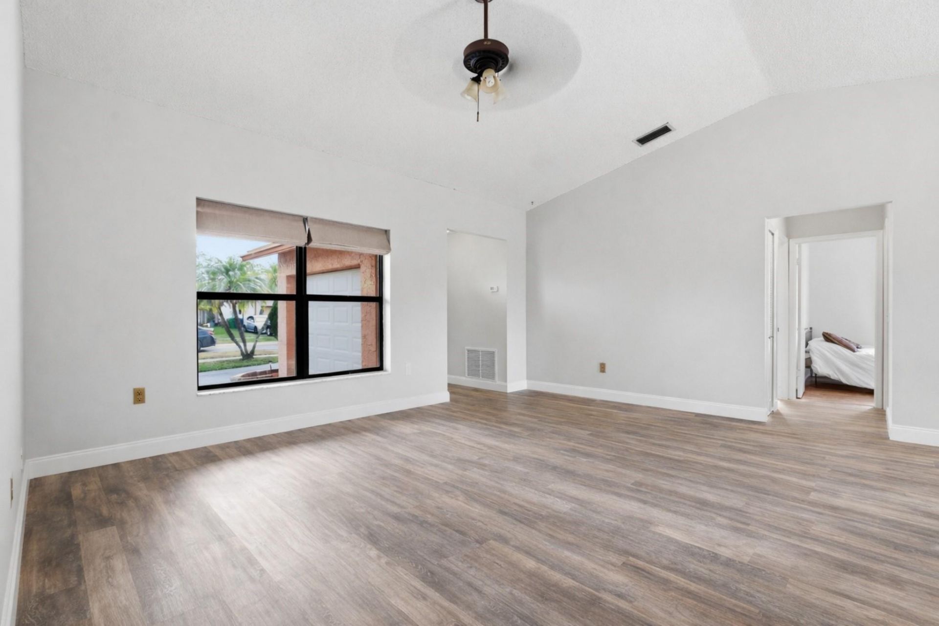 11841 NW 39th Place, Sunrise, FL 33323 Photo