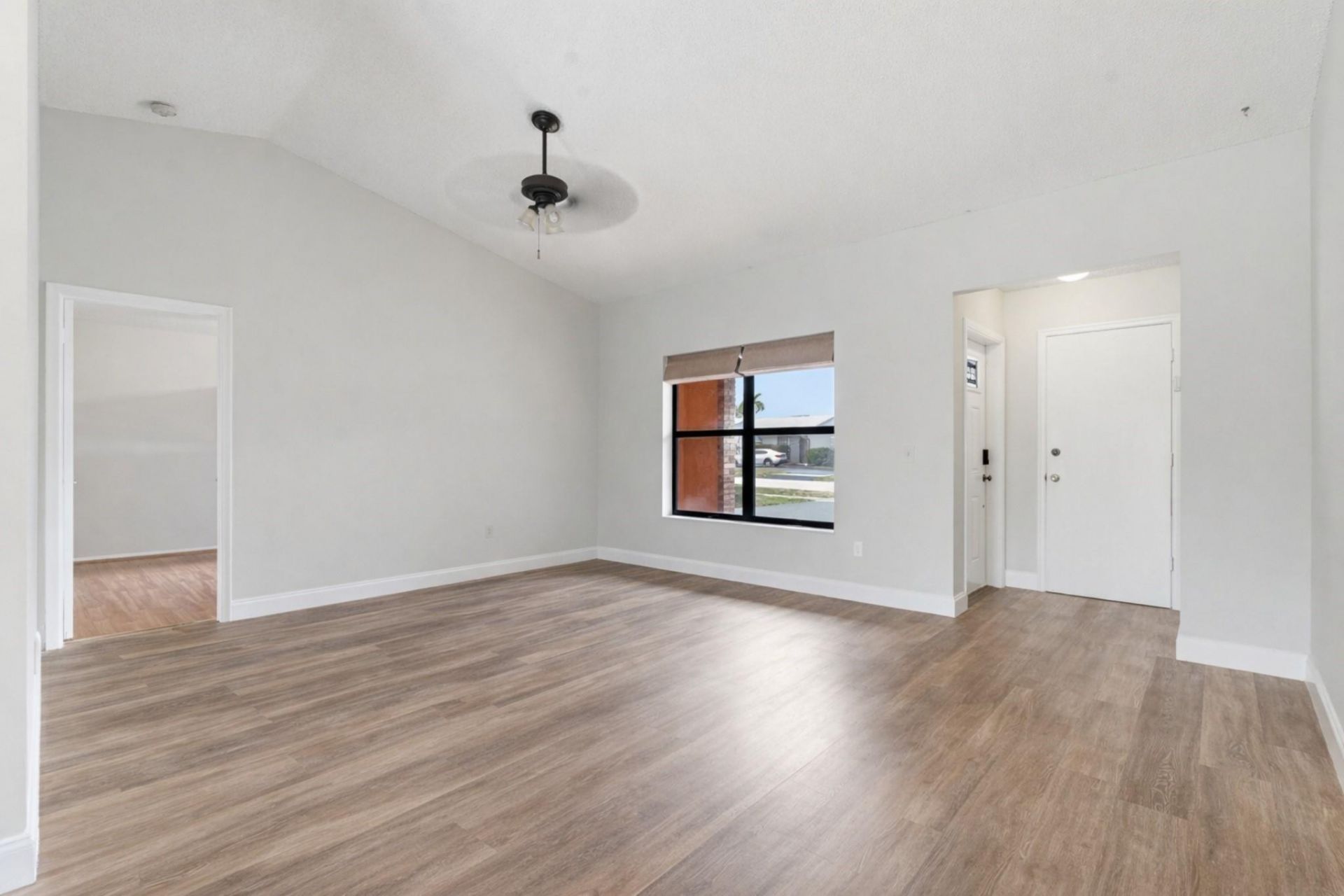 11841 NW 39th Place, Sunrise, FL 33323 Photo