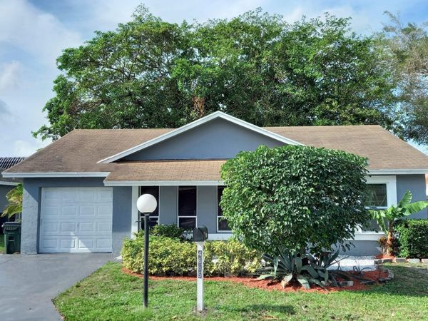 4685 Pine Grove Dr, Delray Beach, FL 33445