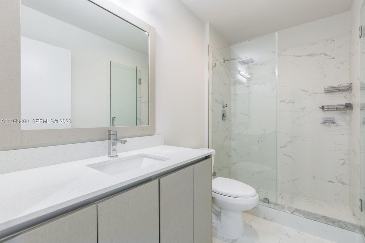 2505 NE 193rd St , Unit 4116, Miami, FL 33180 Photo