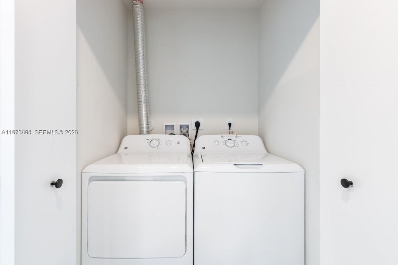 2505 NE 193rd St , Unit 4116, Miami, FL 33180 Photo