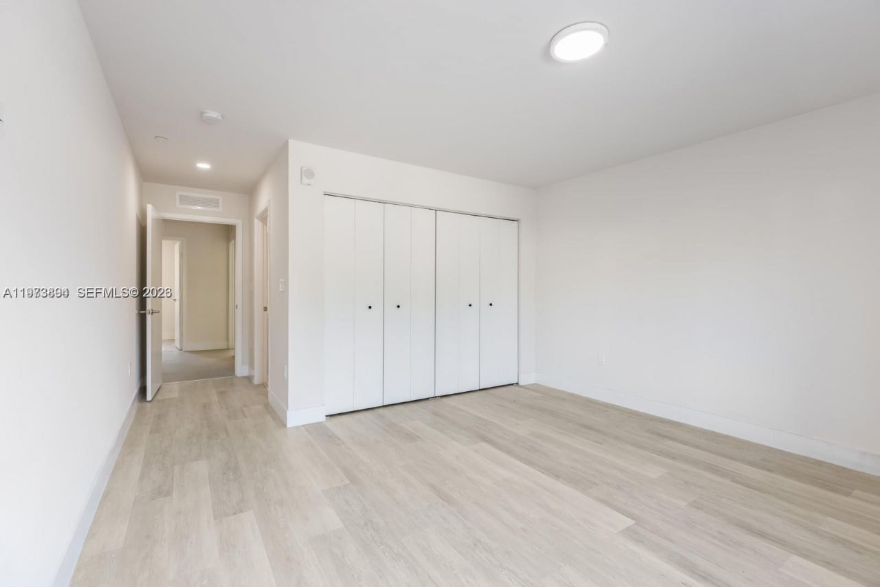 2505 NE 193rd St , Unit 4116, Miami, FL 33180 Photo