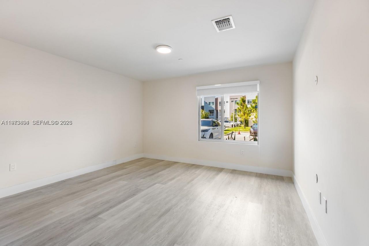 2505 NE 193rd St , Unit 4116, Miami, FL 33180 Photo