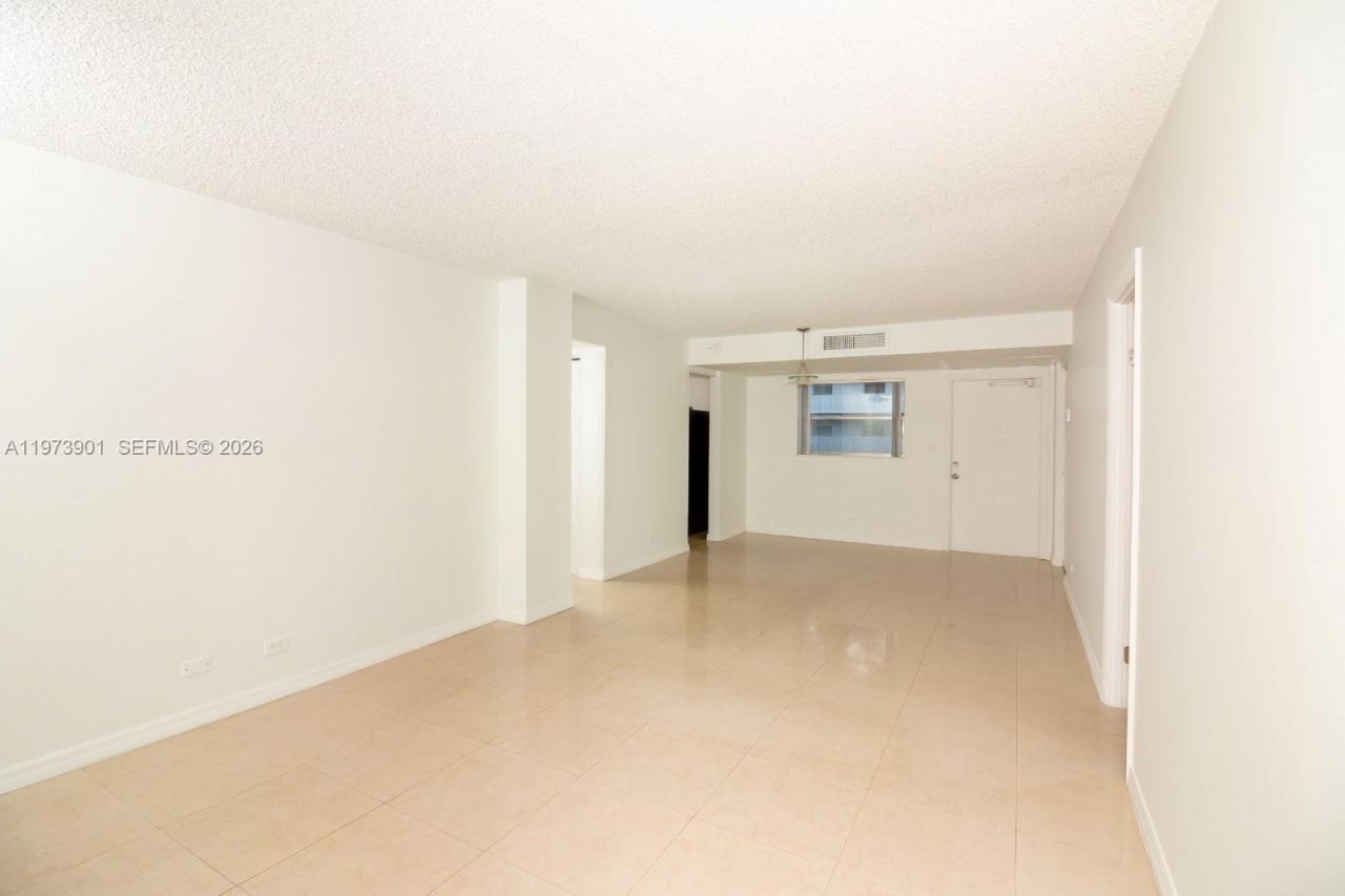 447 NE 195th St, Unit 217, Miami, FL 33179 Photo