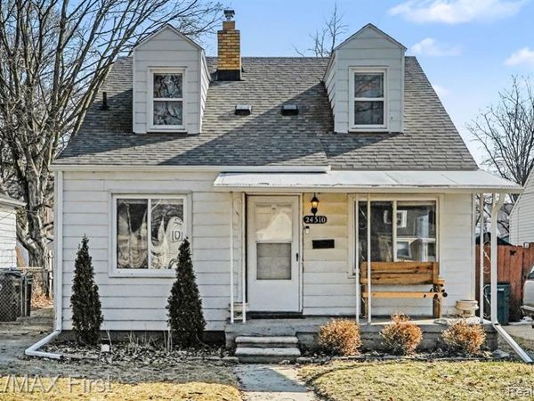 24310 Kipling Street, Oak Park, MI 48237