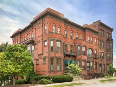 162 College Avenue W, Unit 3, Saint Paul, MN 55102