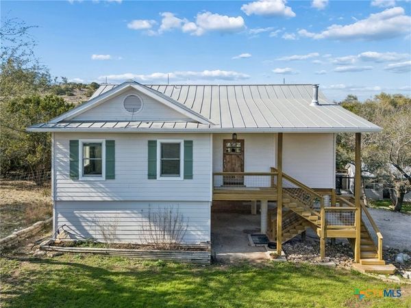 515 Valley Ridge, Canyon Lake, TX 78133