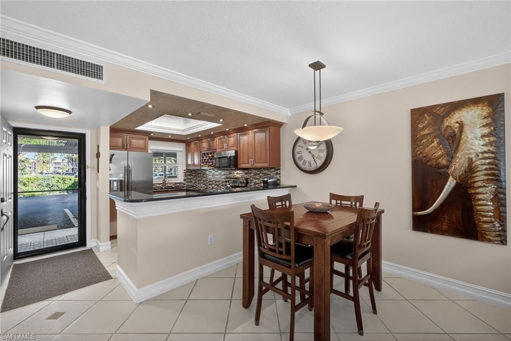 201 Quail Forest Blvd, Unit 109, Naples, FL 34105 Photo