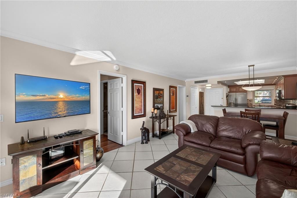 201 Quail Forest Blvd, Unit 109, Naples, FL 34105 Photo