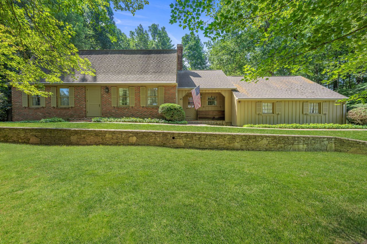 43 Jamestown, Somers, CT 06071 Main Photo
